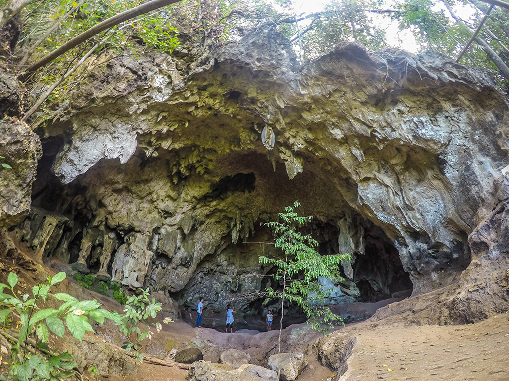 High opening of Pandayan Cave