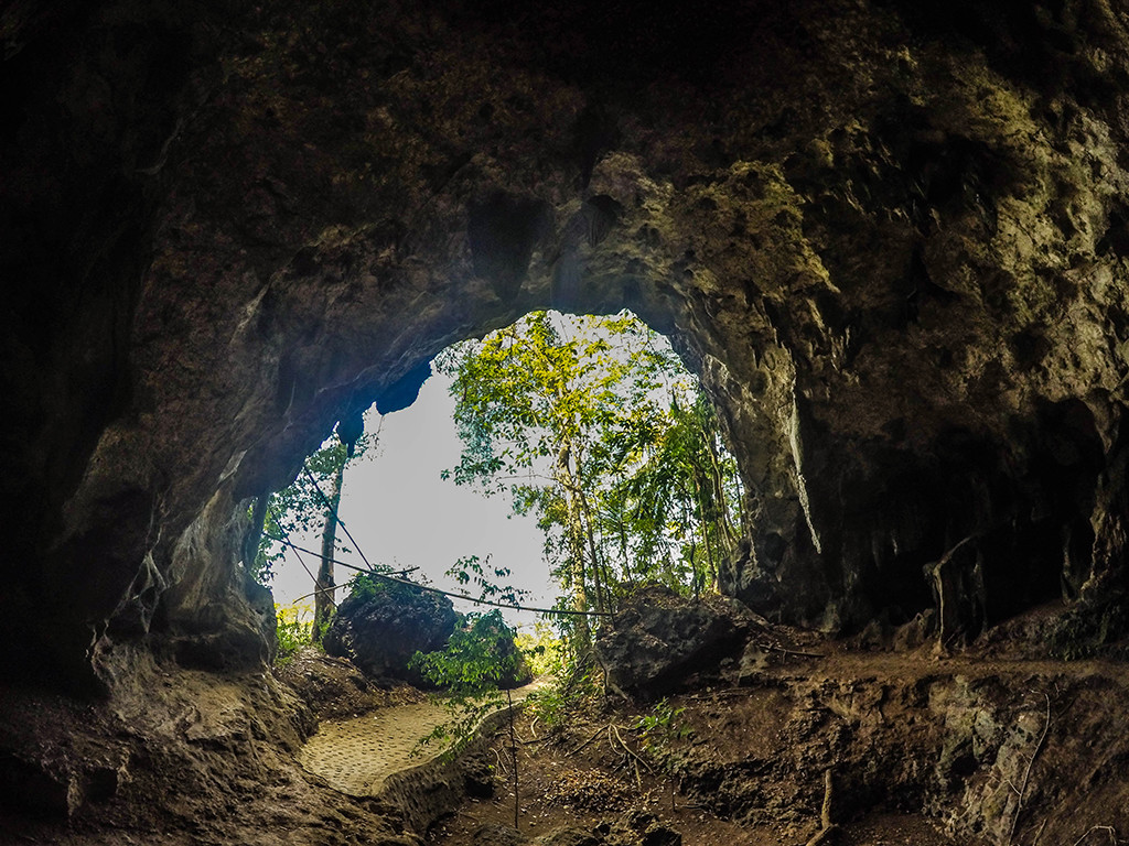 Entrance of Pandayan Cave