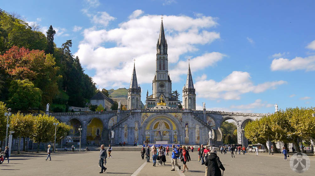 Lourdes: Pilgrim’s Town – code. travel. repeat.