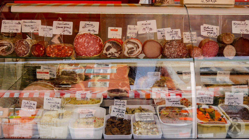 Meat, sausages and others sold in the market