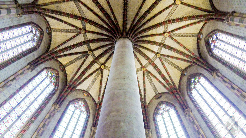 Column inside Couvent des Jacobins