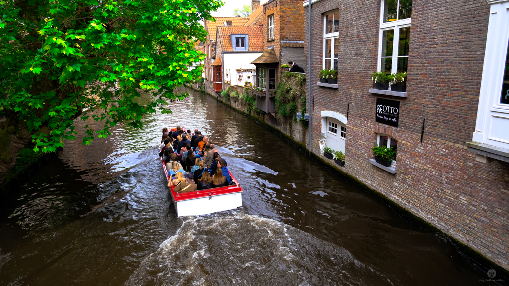 Ubiquitous boat tours