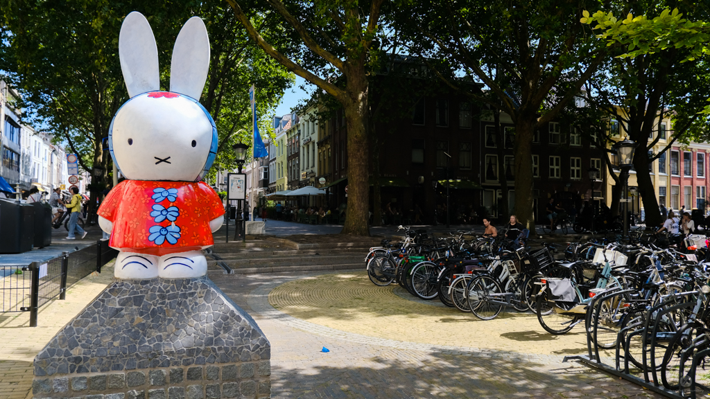 Statue of Dick Bruna & Nijntje