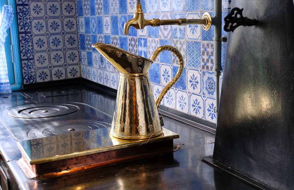 Yeah, Monet knows how to spend his money ;)