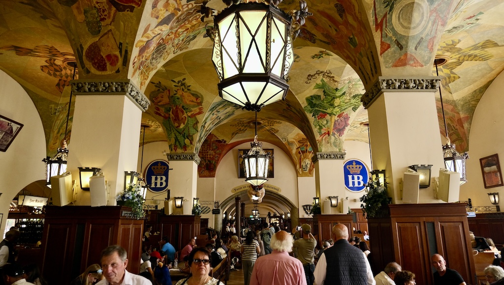 Hofbräuhaus interior